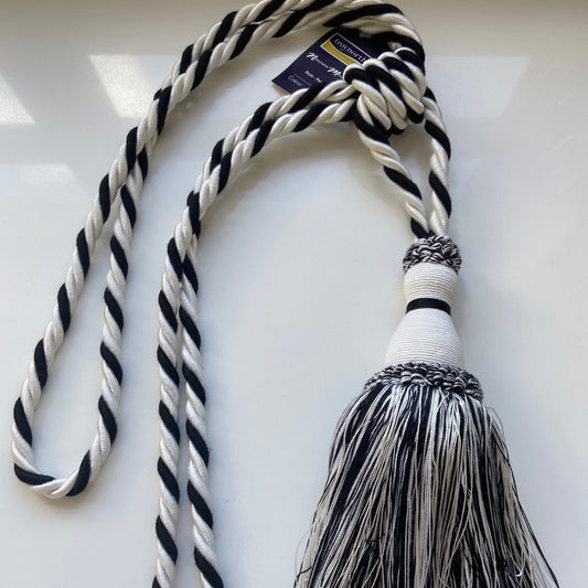 Nouveau Maison Palace Tieback by Troynorth