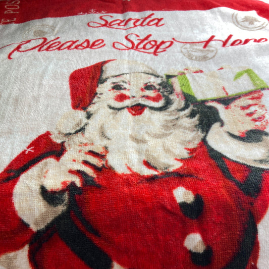 Retro Santa Hand Towel by Catherine Lansfield