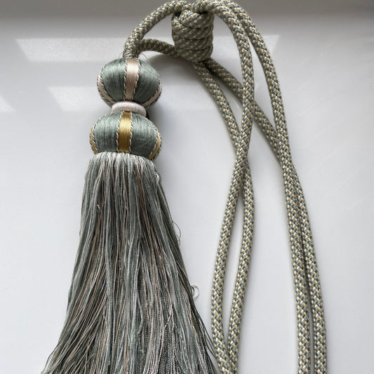 Belezza Tieback by Jones Interiors