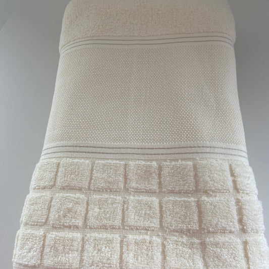 Chelsea Towel by Bomdia Prestige