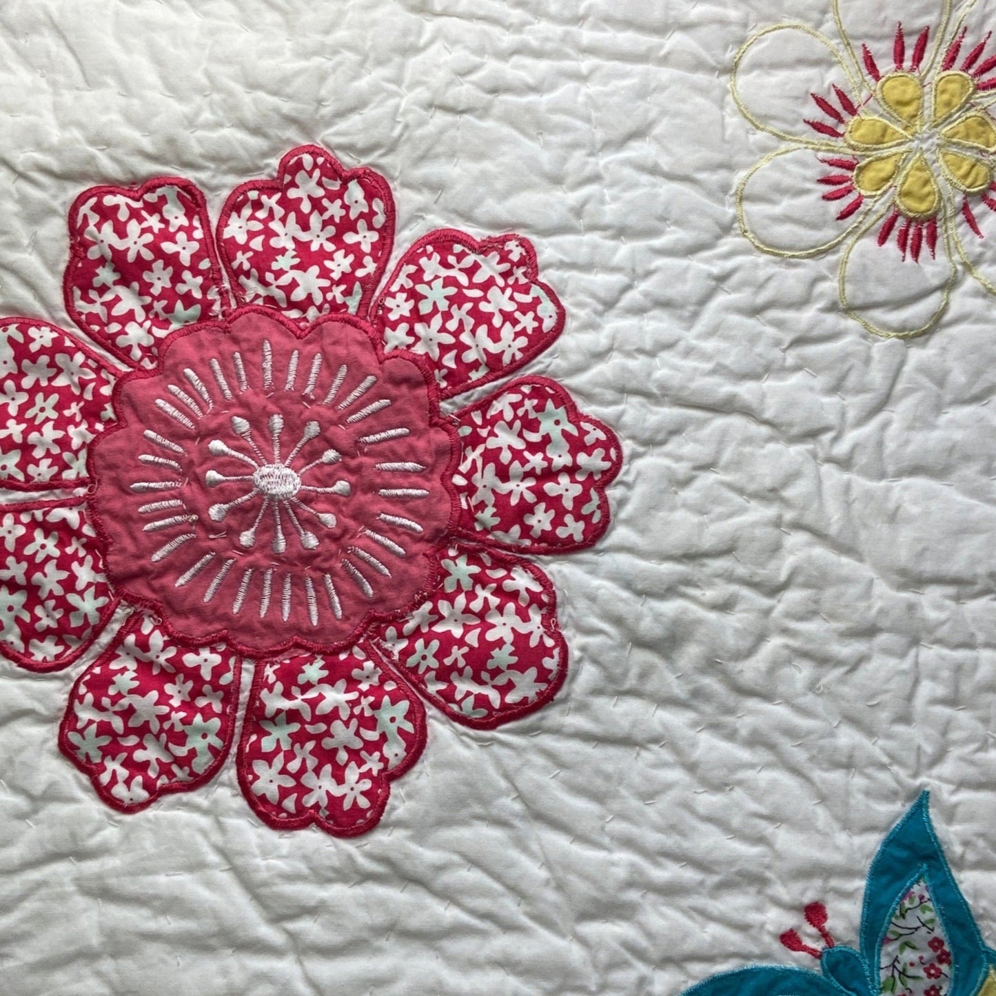 Daisy Floral Cushion Cover by Babyface