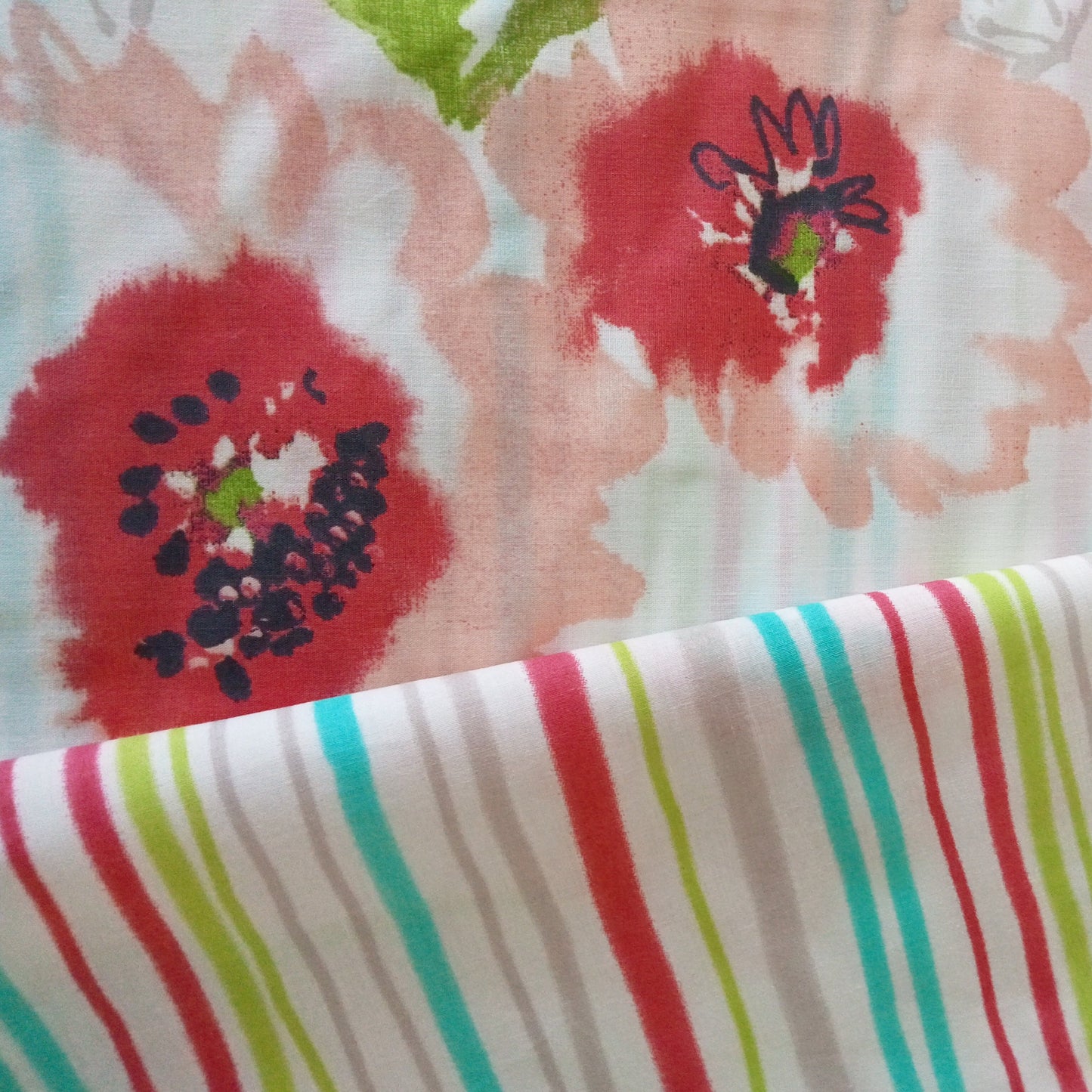 Layla Coral Duvet Set by Kingsley Home