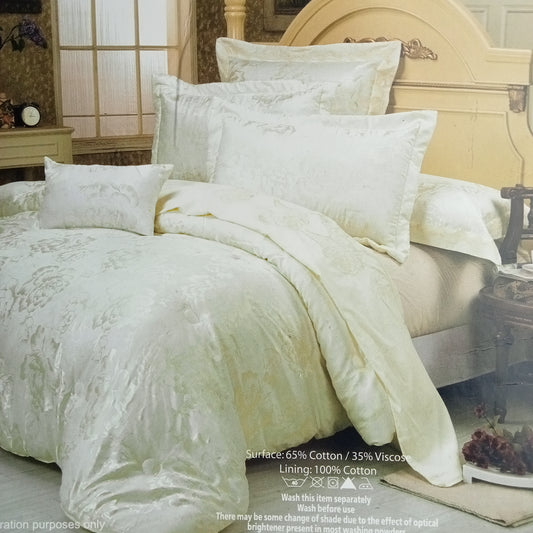 Abigail Ivory Duvet Set by Belledorm