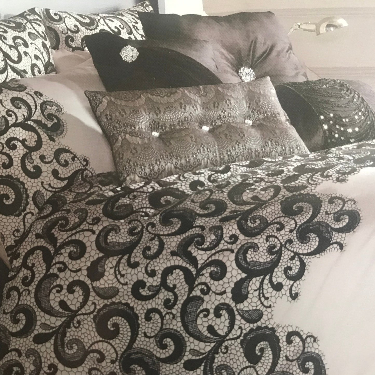 Edessa Duvet Set by Kylie Minogue