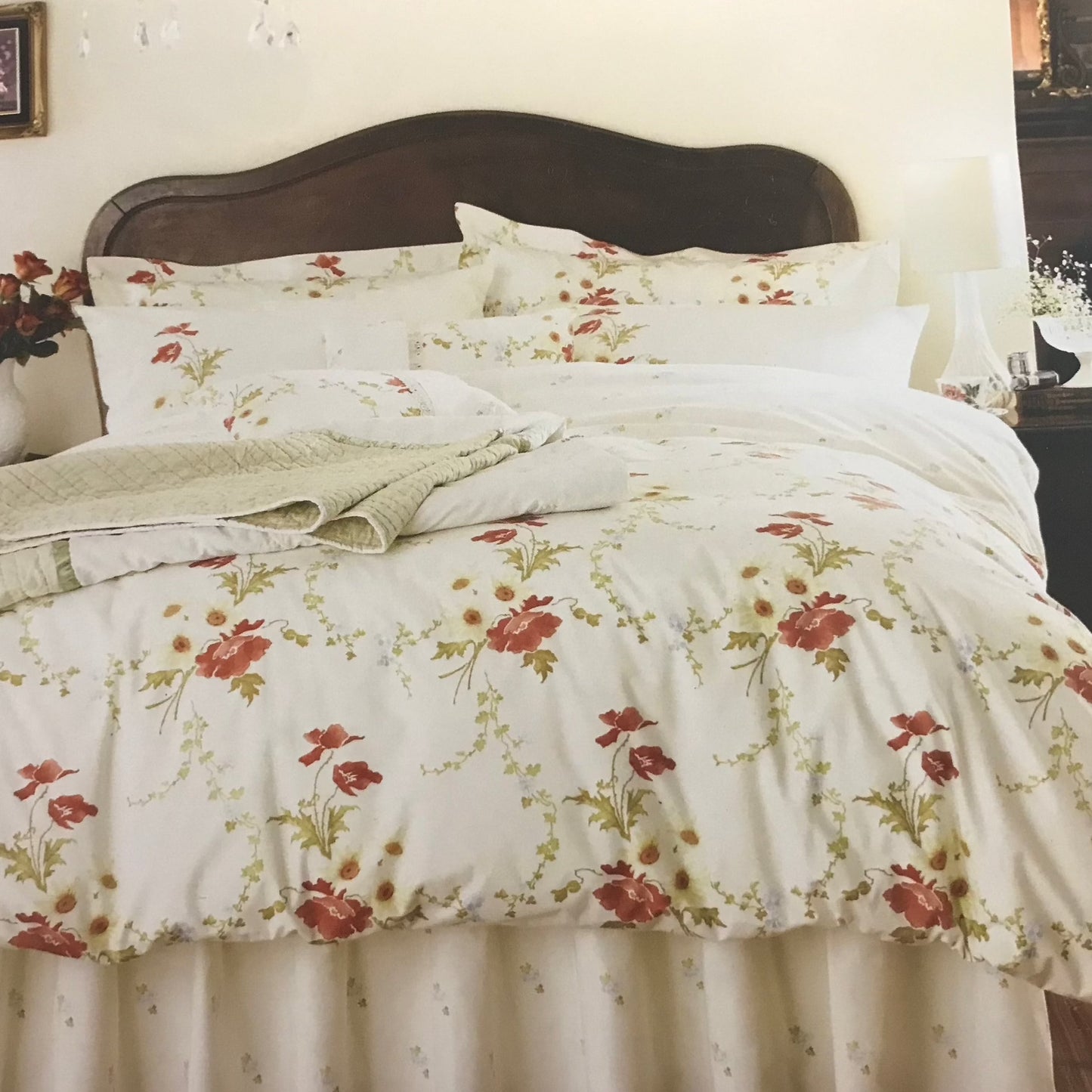 Poppy Fitted Valance Sheet by Belledorm