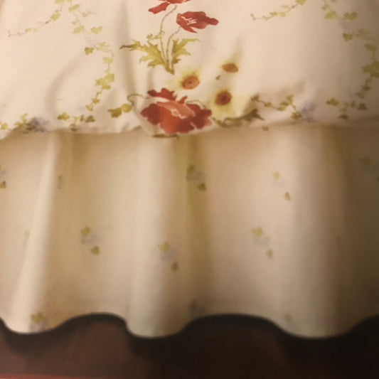 Poppy Fitted Valance Sheet by Belledorm
