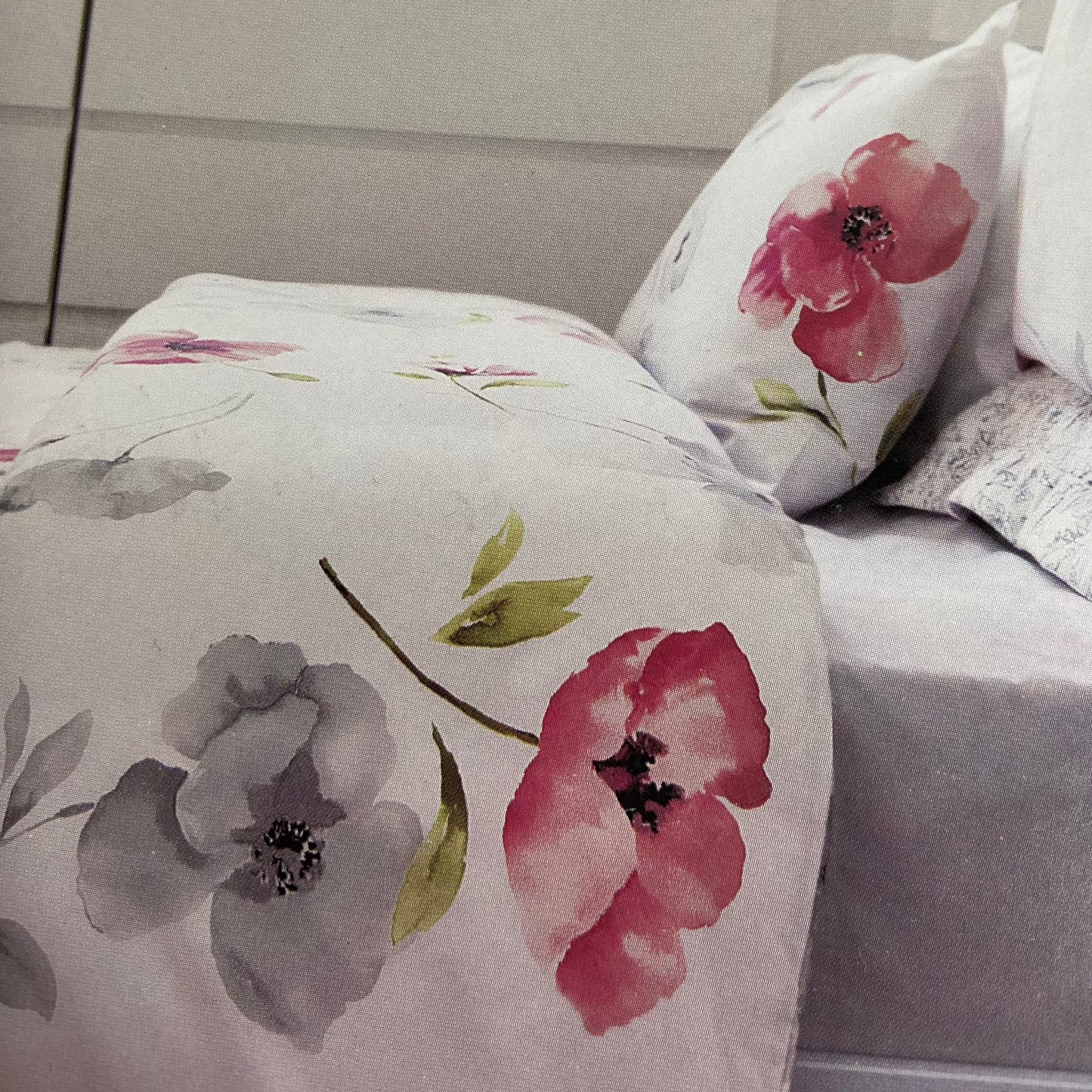 Ruby Duvet Set by Belledorm