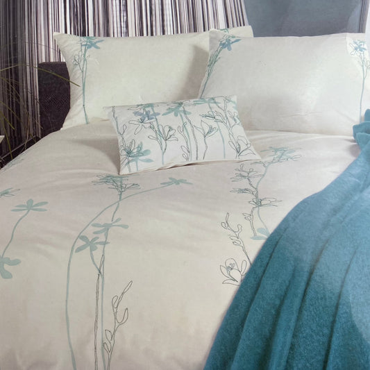 Lotus Duvet Set by House Beautiful Home Collection