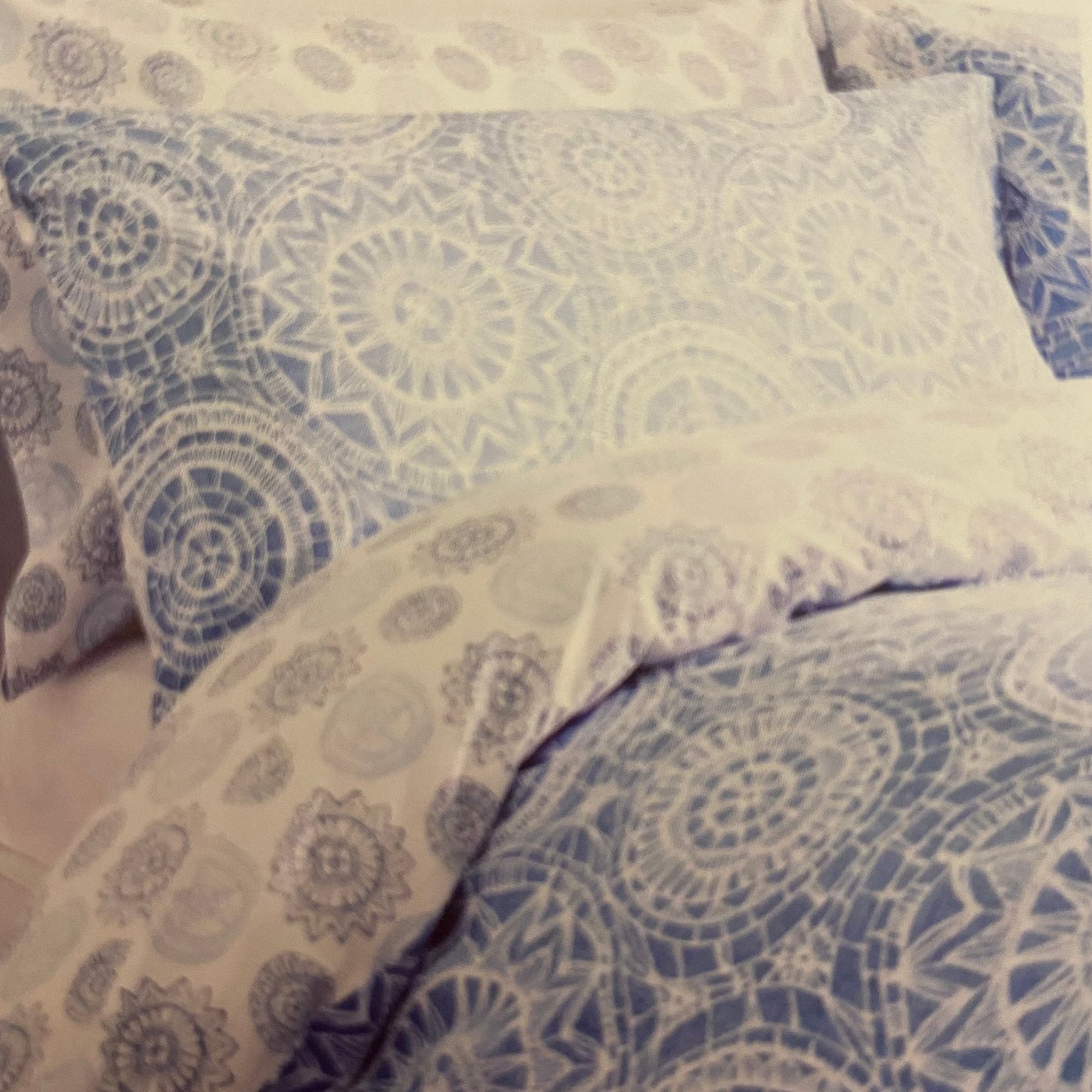 Azura Duvet Set by Kingsley Home