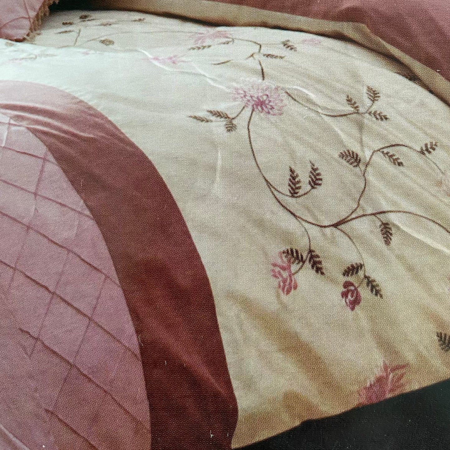 Charlotte Duvet Set by Catherine Lansfield