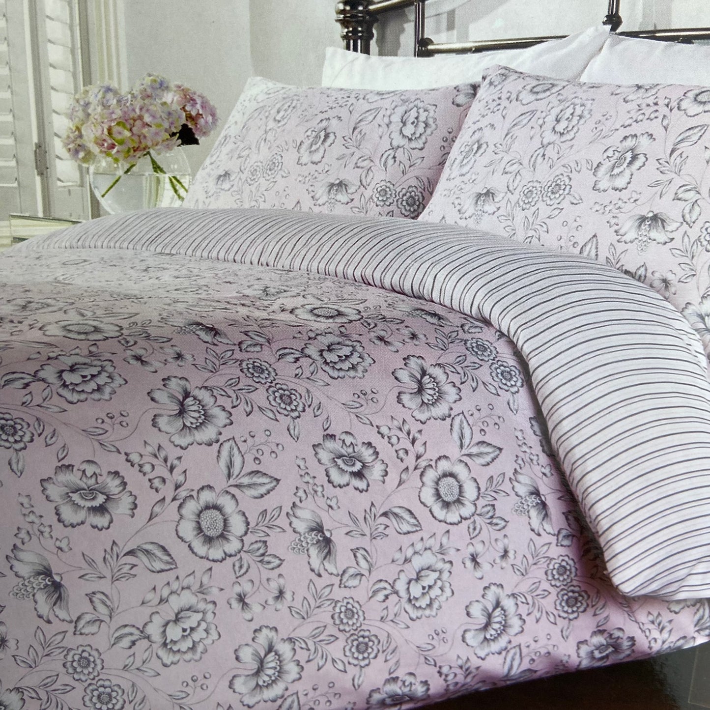 Ella Duvet Set by Humming Bird