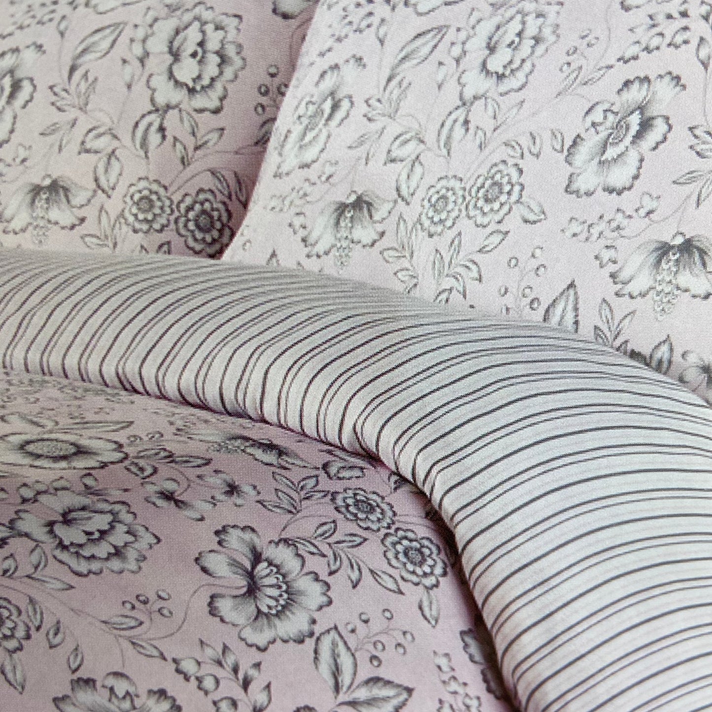 Ella Duvet Set by Humming Bird