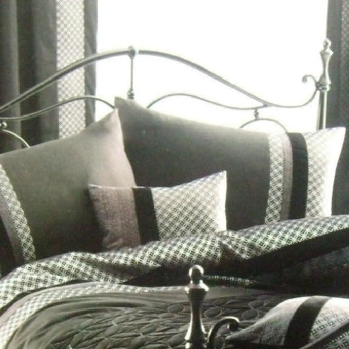 Blythe Duvet Set by Dreams n Drapes