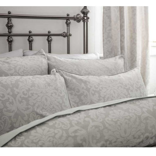 Bromley Duvet Set by Belledorm