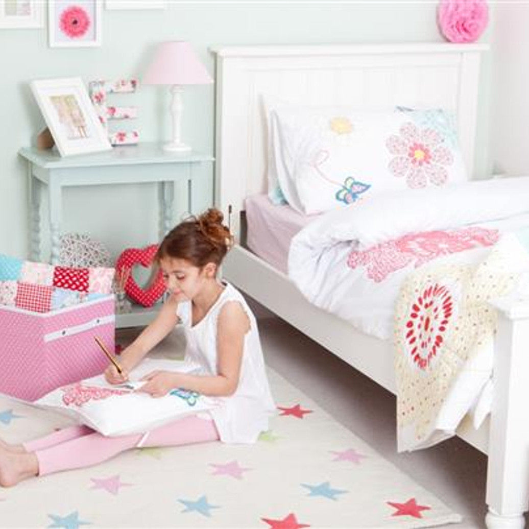 Daisy Floral Duvet Set by Babyface