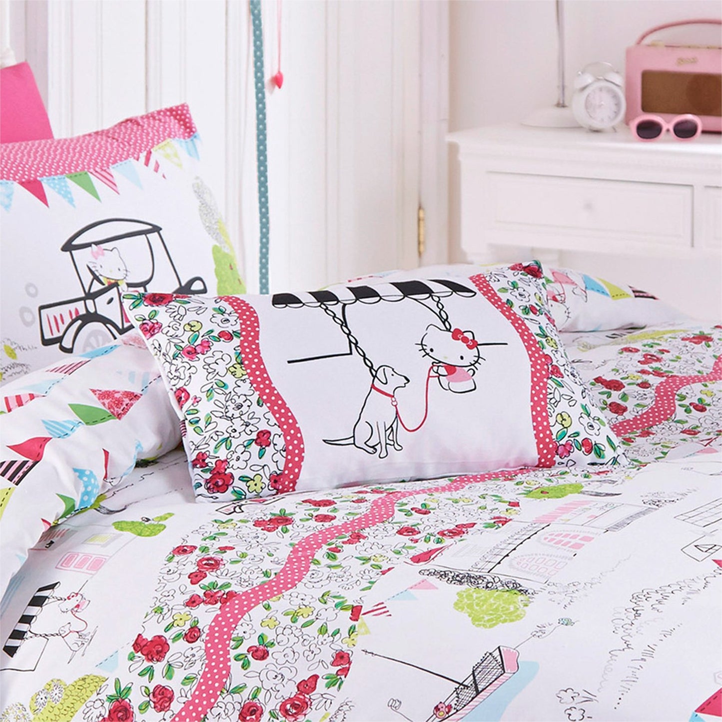 Hampstead Heath Duvet Set by Hello Kitty Designers Guild