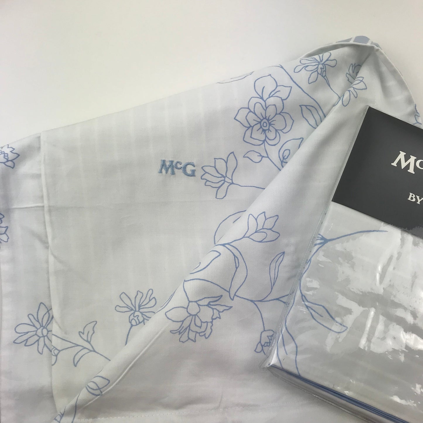 Distinction 1 Pillowcase from Mc Gregor by Vandyck