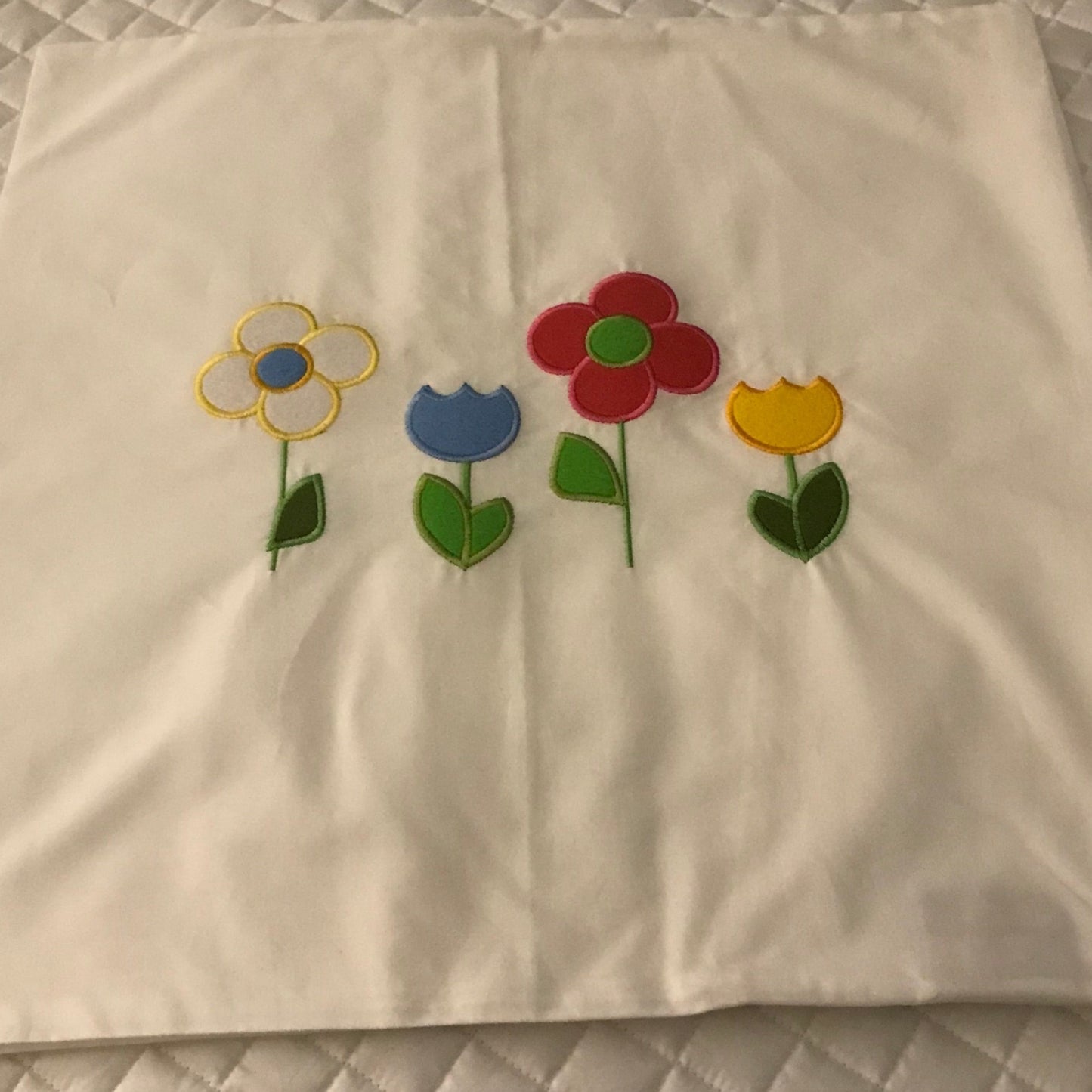 Flowers Duvet Set by Dreamweaver Linens