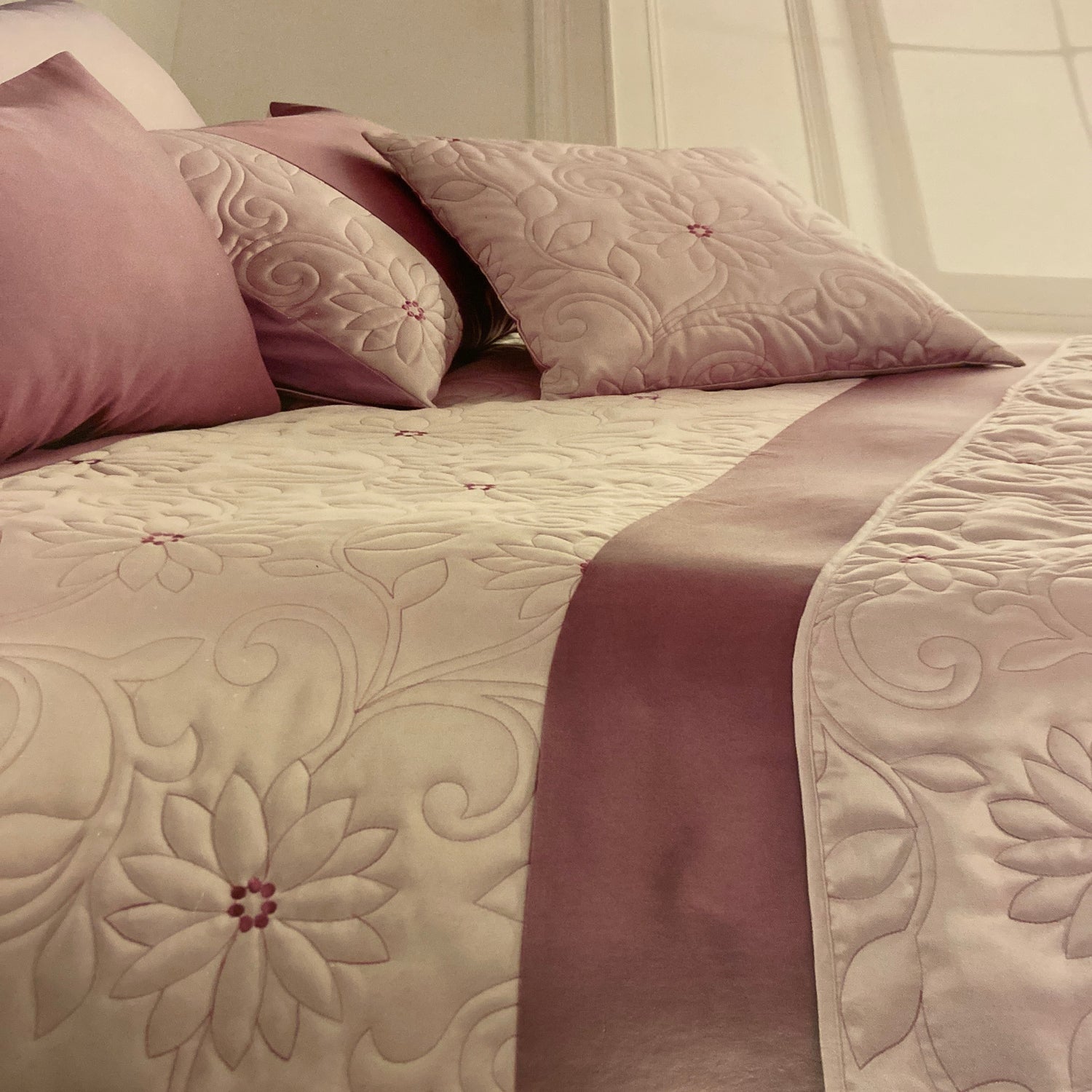 Heather/Lilac Bed Throw