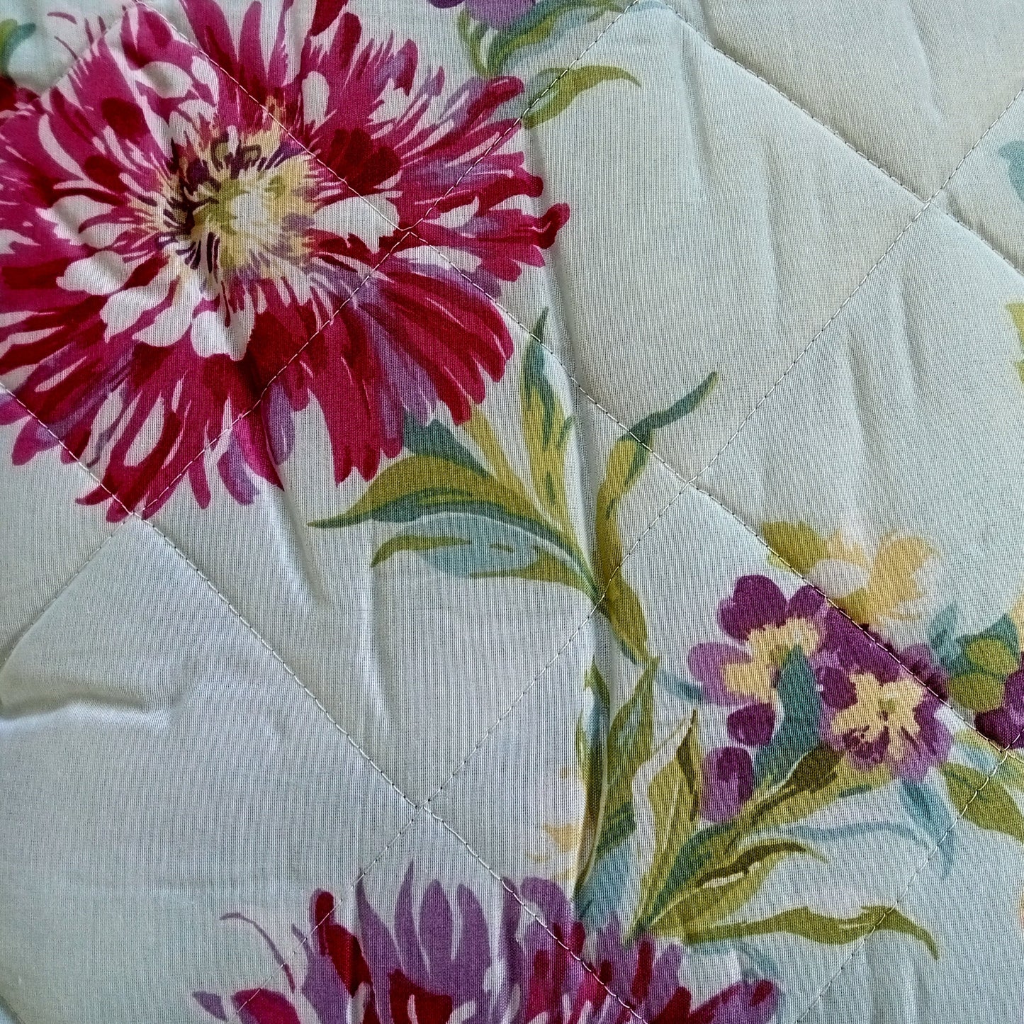Chrysanthemum Check Bedspread by Catherine Lansfield