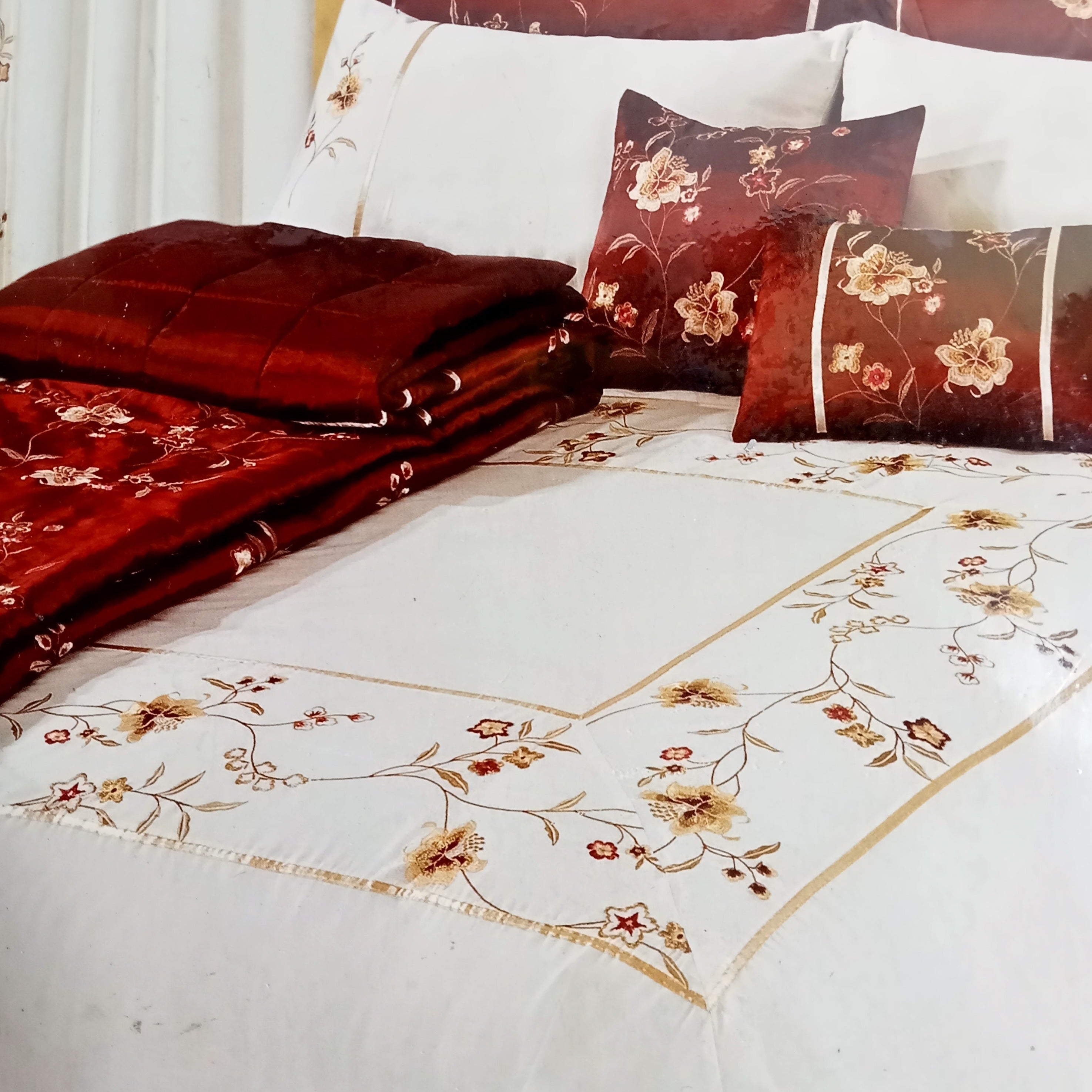 Salzburg Duvet Set by Divine by Design – Dreamweaver Linens Ltd