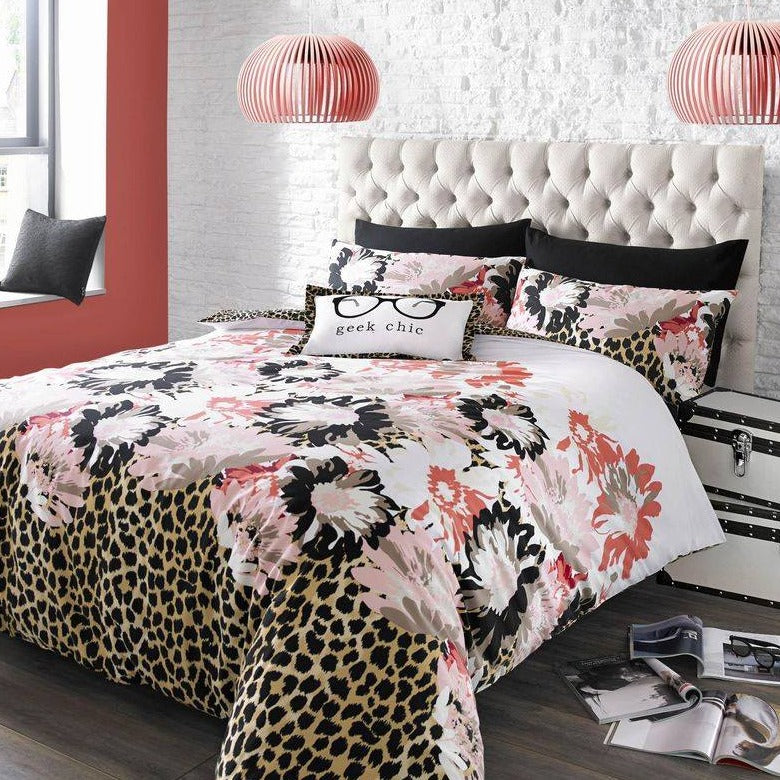 Madonna Duvet Set by Myleene