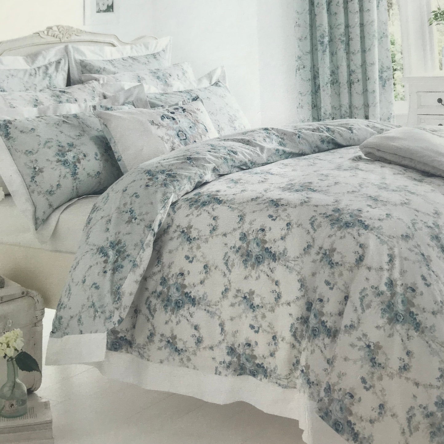 Garland Bouquet Duvet Cover and Pillowcases by Dorma